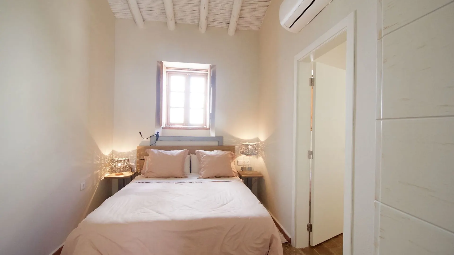 Horta Do Mar 3 By Lightbooking Altura